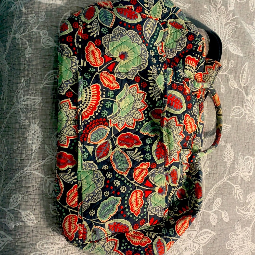 Vera Bradley tote bag.